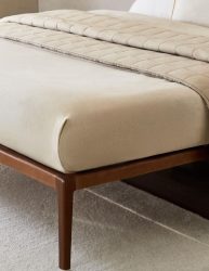 تخت چوبی برای اتاق خواب